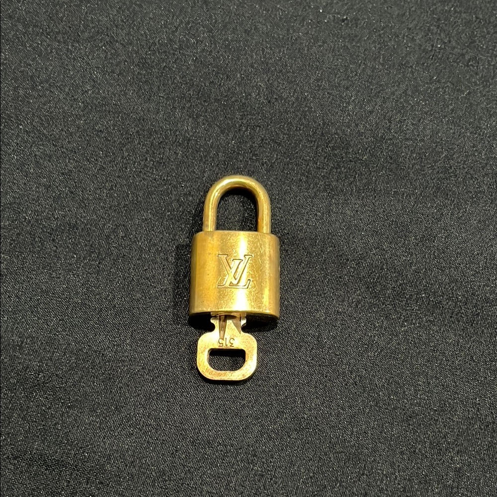 Louis Vuitton Lock & Key #315